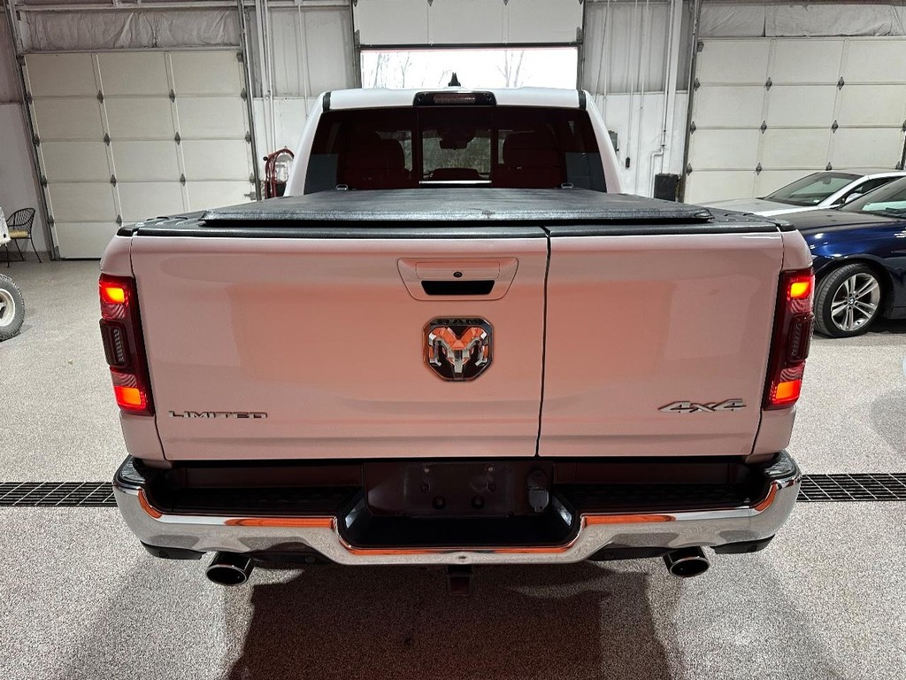 Ram 1500 Vehicle Full-screen Gallery Image 8