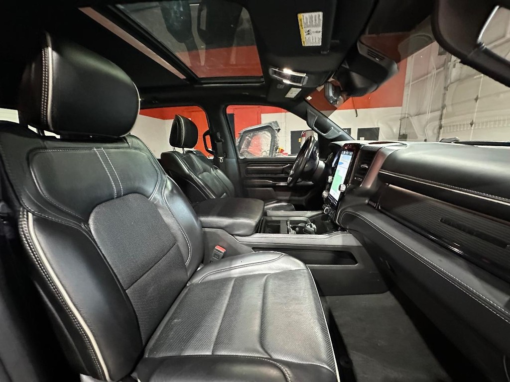 Ram 1500 Vehicle Full-screen Gallery Image 29