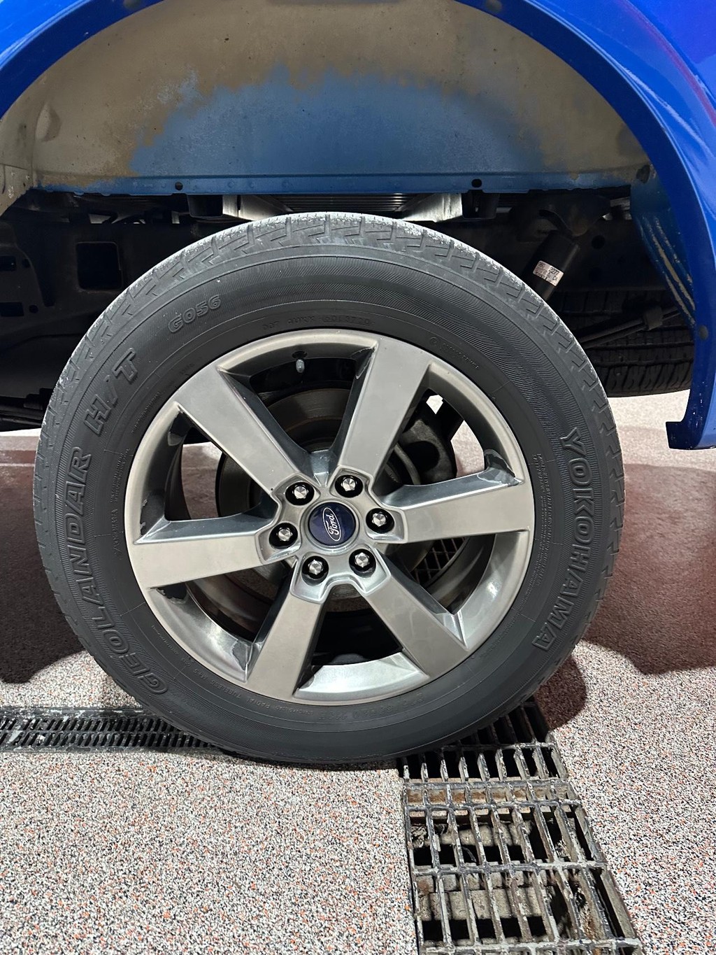 Ford F-150 Vehicle Full-screen Gallery Image 8