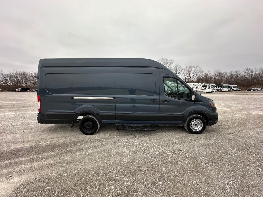 Ford Transit Cargo Van Vehicle Full-screen Gallery Image 4