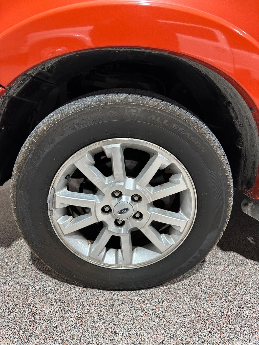 Ford Explorer Sport Trac Vehicle Full-screen Gallery Image 9