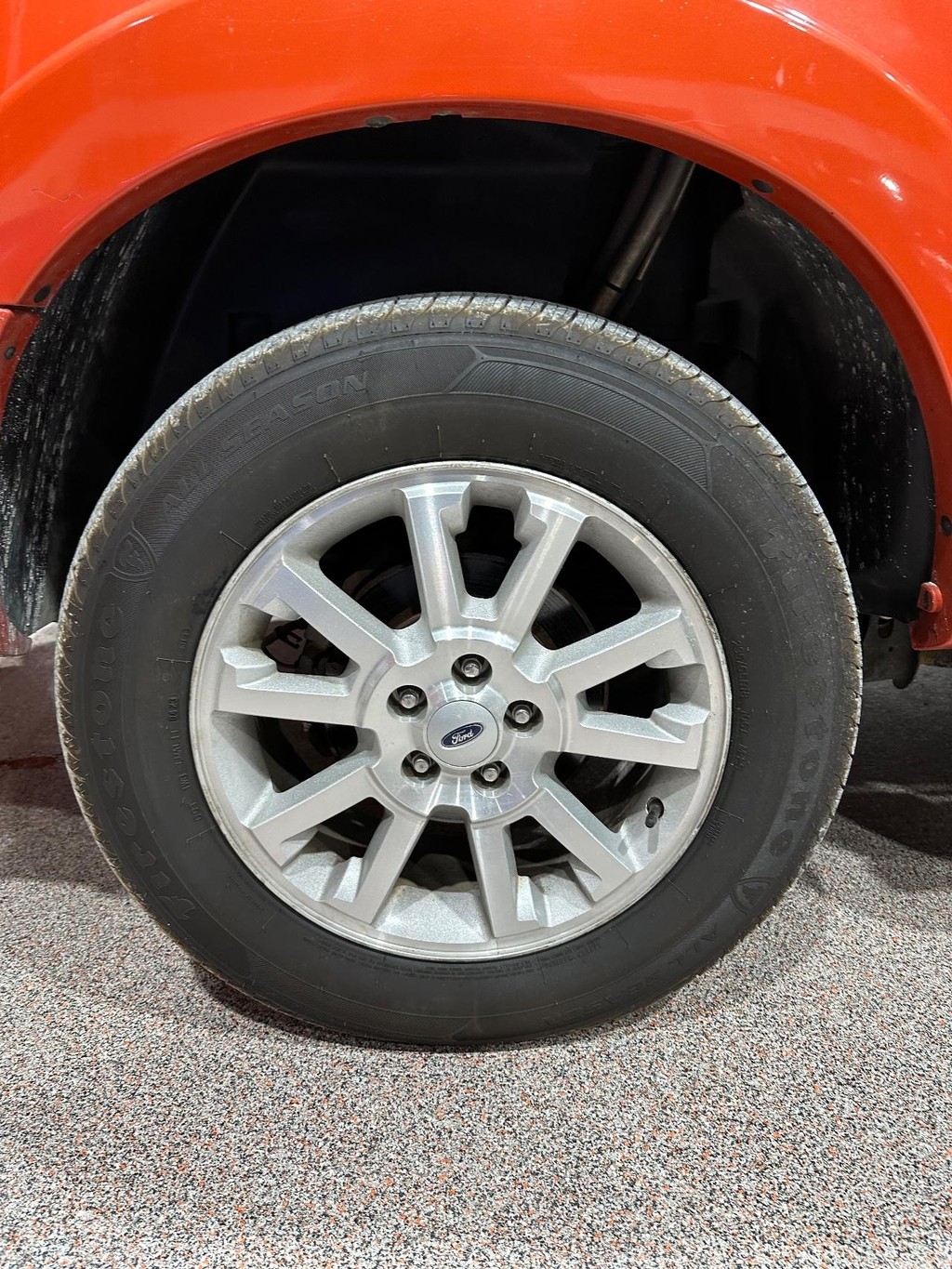 Ford Explorer Sport Trac Vehicle Full-screen Gallery Image 12