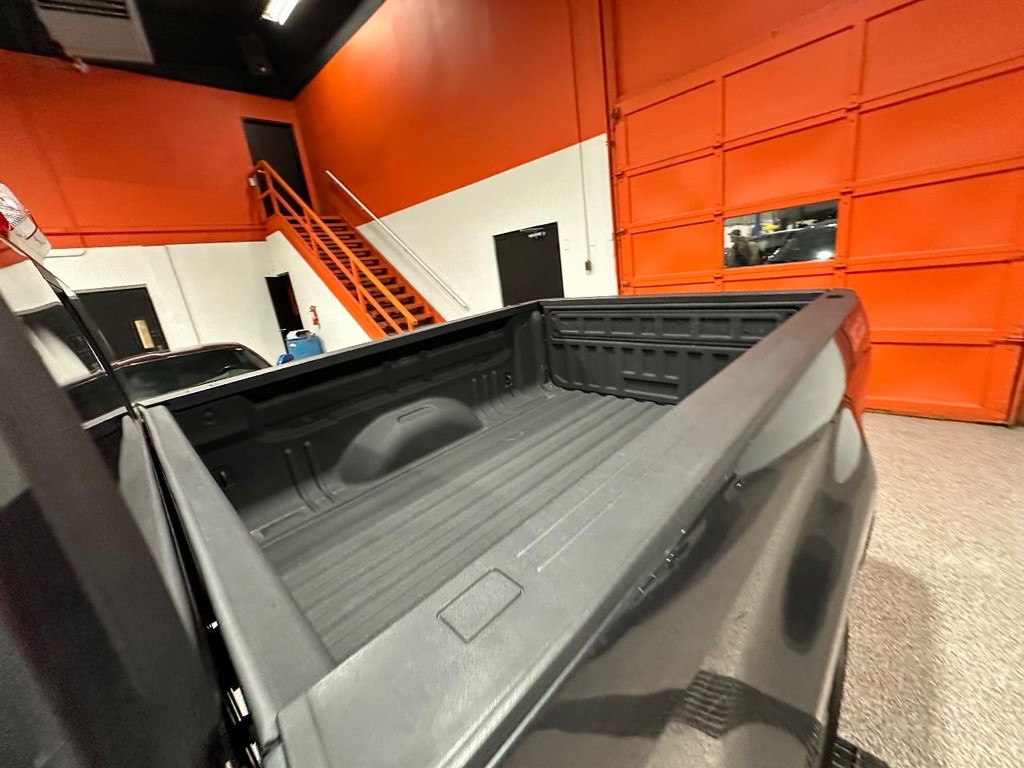 Chevrolet Colorado Vehicle Full-screen Gallery Image 15