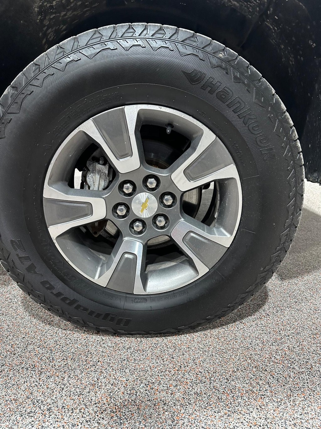 Chevrolet Colorado Vehicle Full-screen Gallery Image 18