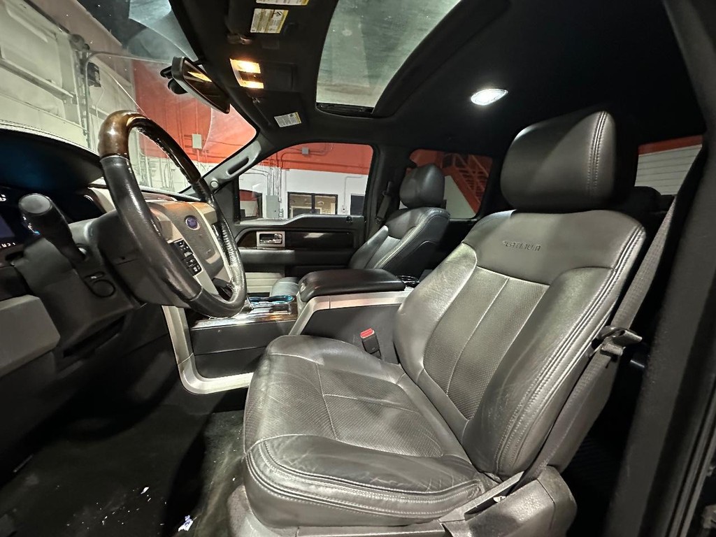 Ford F-150 Vehicle Full-screen Gallery Image 14