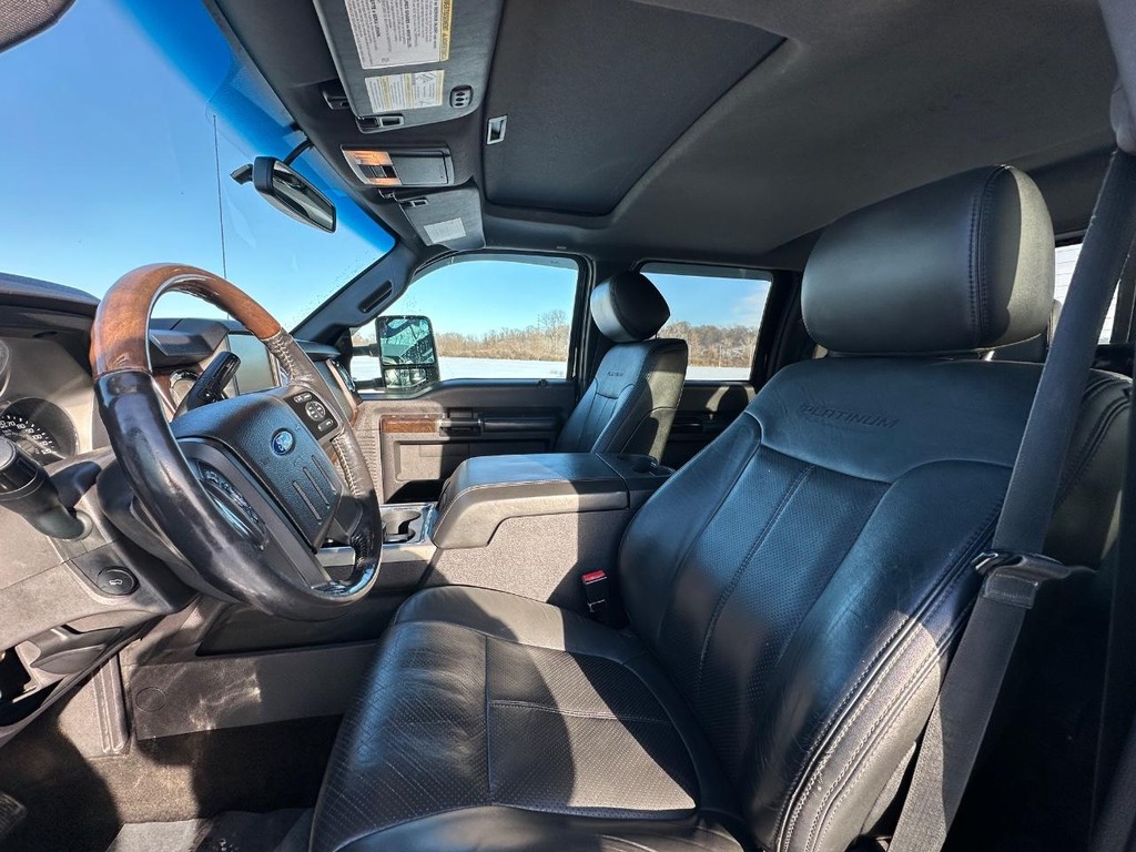 Ford Super Duty F-350 SRW Vehicle Full-screen Gallery Image 12