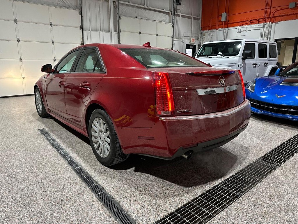 Cadillac CTS Sedan Vehicle Full-screen Gallery Image 5