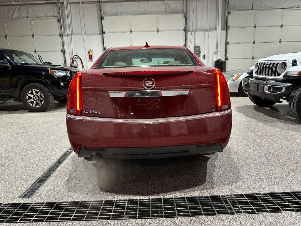 Cadillac CTS Sedan Vehicle Full-screen Gallery Image 6
