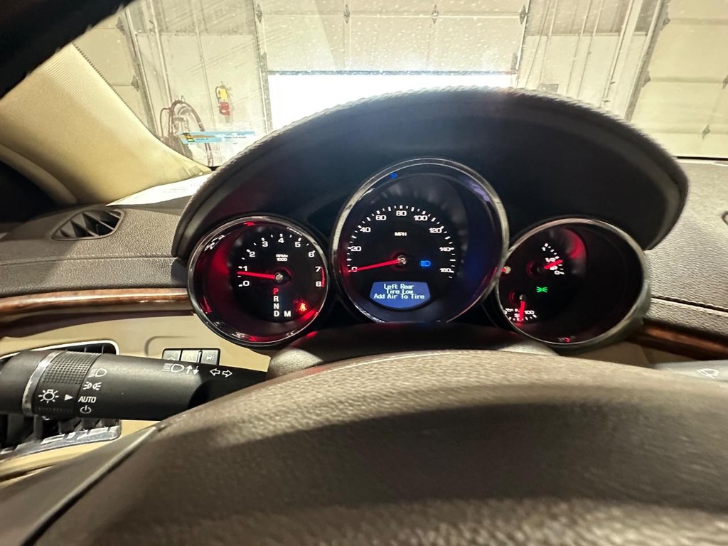 Cadillac CTS Sedan Vehicle Full-screen Gallery Image 20