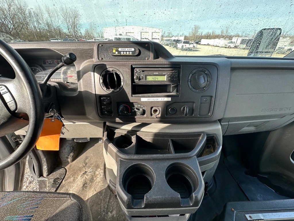 Ford Econoline Commercial Cutaway Vehicle Full-screen Gallery Image 9