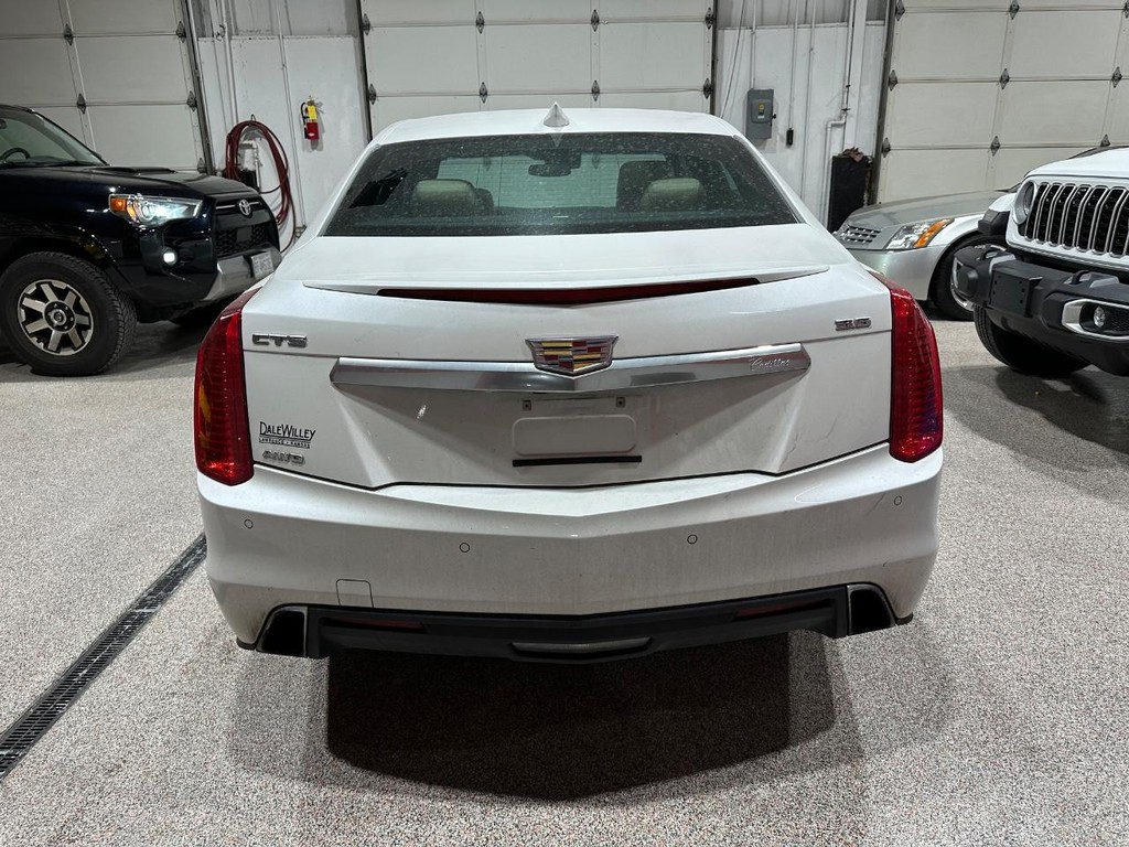 Cadillac CTS Sedan Vehicle Full-screen Gallery Image 06