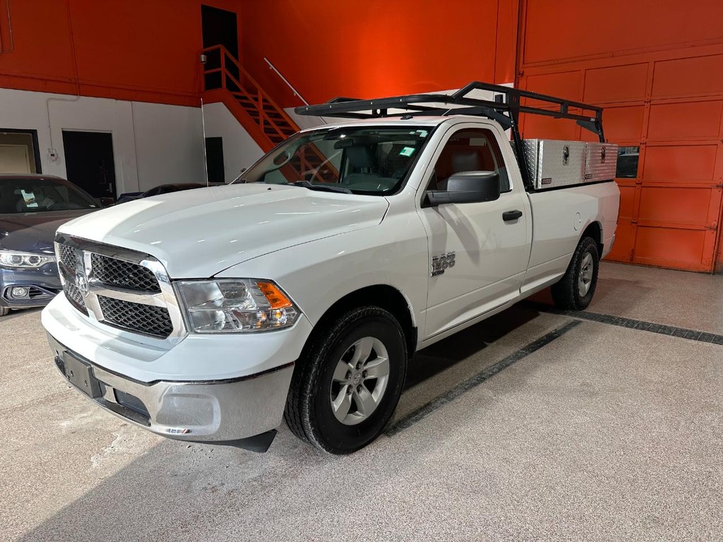 Ram 1500 Classic Vehicle Full-screen Gallery Image 8