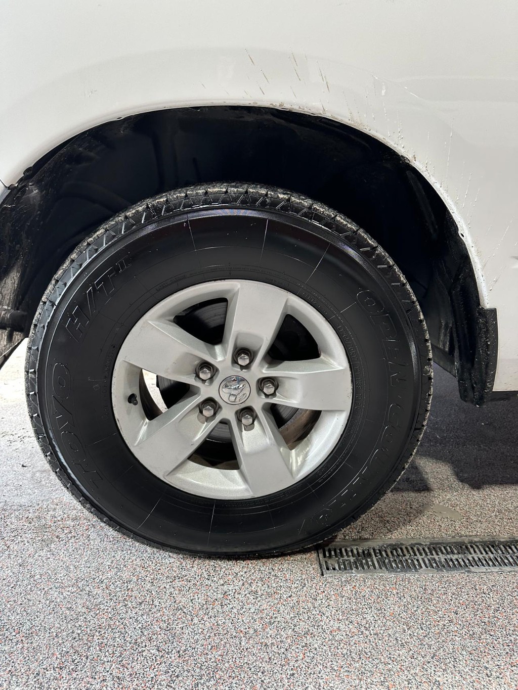 Ram 1500 Classic Vehicle Full-screen Gallery Image 12