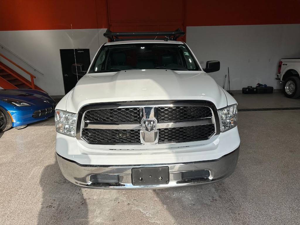 Ram 1500 Classic Vehicle Full-screen Gallery Image 13