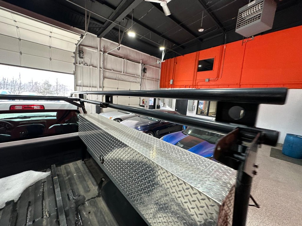 Ram 1500 Classic Vehicle Full-screen Gallery Image 14