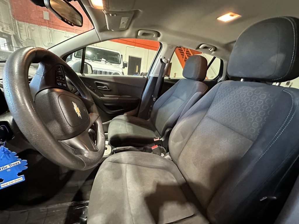 Chevrolet Trax Vehicle Full-screen Gallery Image 14