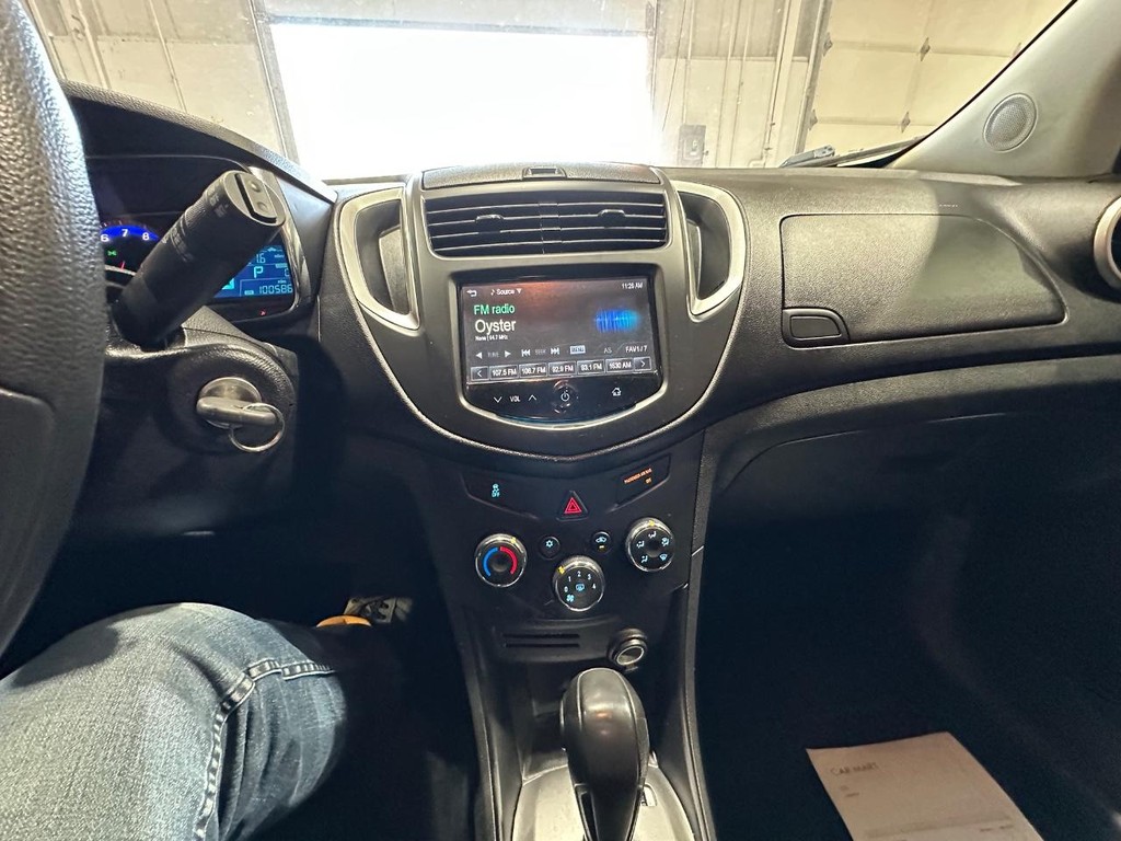 Chevrolet Trax Vehicle Full-screen Gallery Image 15