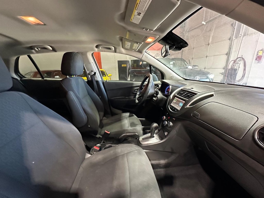 Chevrolet Trax Vehicle Full-screen Gallery Image 17