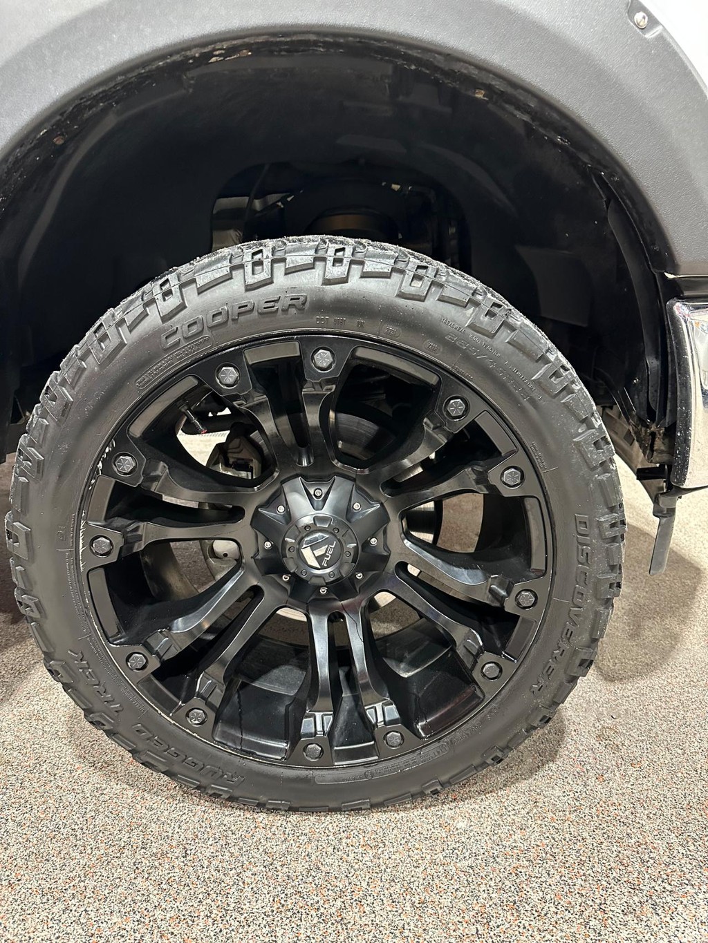 Ford F-150 Vehicle Full-screen Gallery Image 19