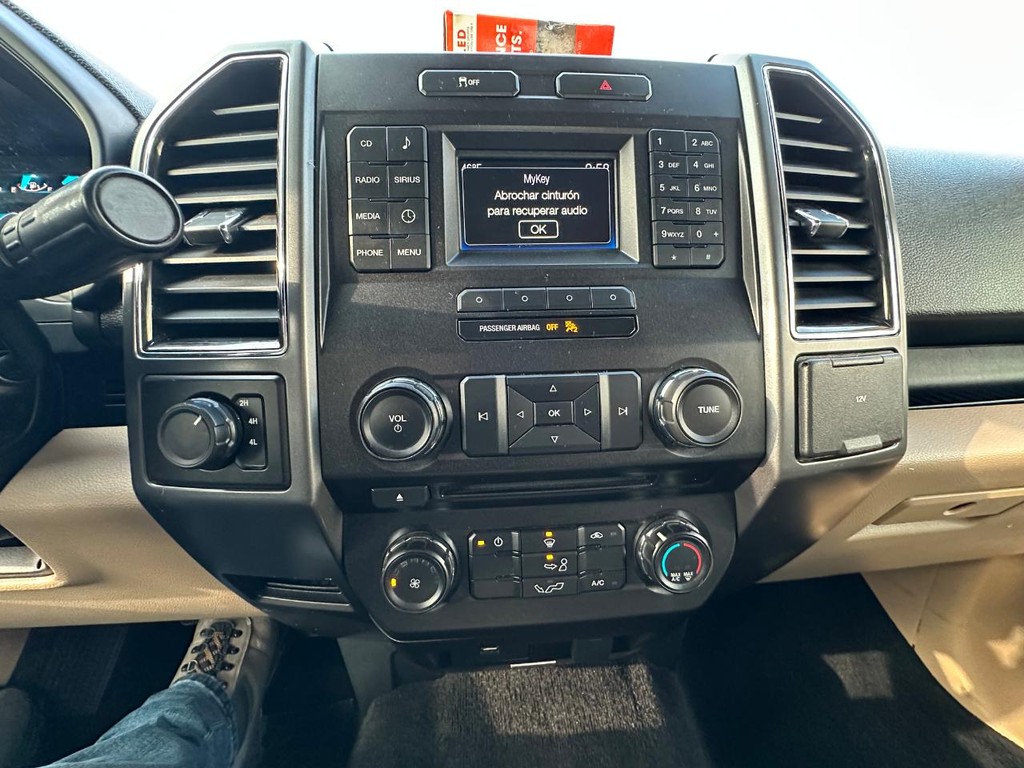 Ford F-150 Vehicle Full-screen Gallery Image 22