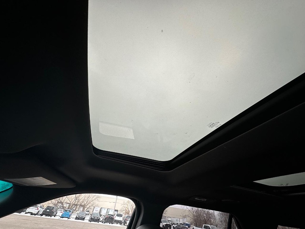 Ford Explorer Vehicle Full-screen Gallery Image 22