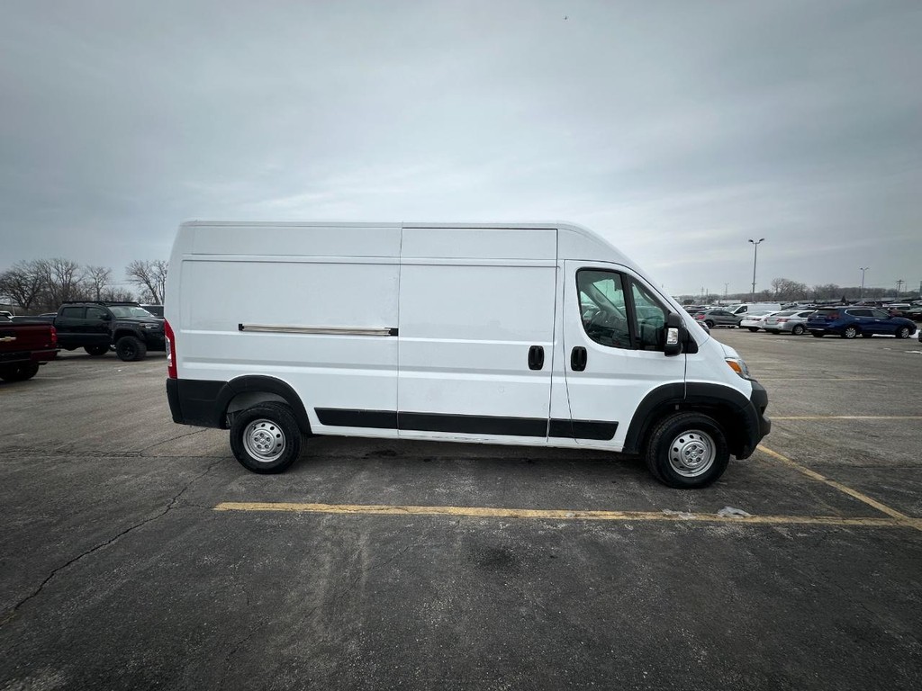 Ram ProMaster Cargo Van Vehicle Full-screen Gallery Image 2