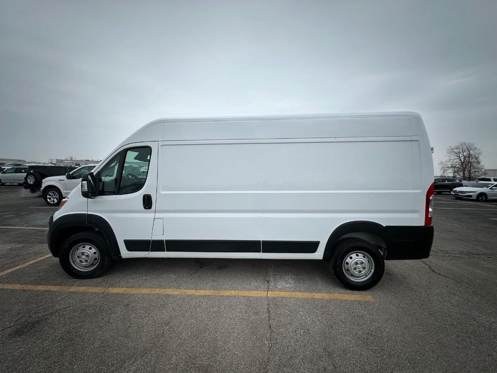 Ram ProMaster Cargo Van Vehicle Full-screen Gallery Image 8