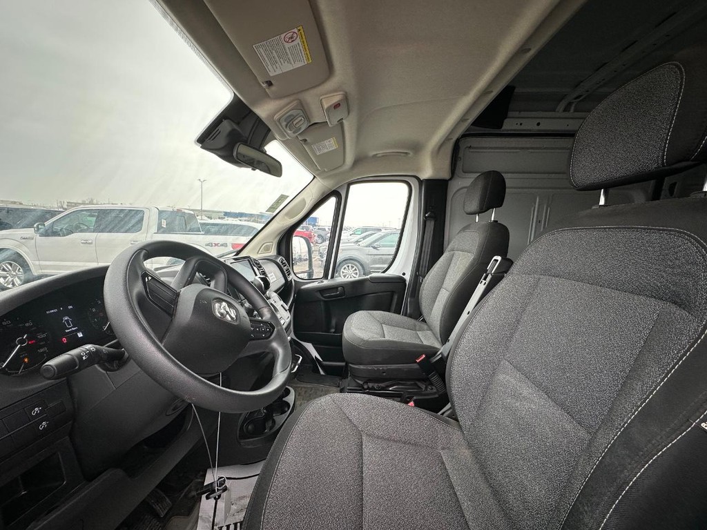 Ram ProMaster Cargo Van Vehicle Full-screen Gallery Image 10