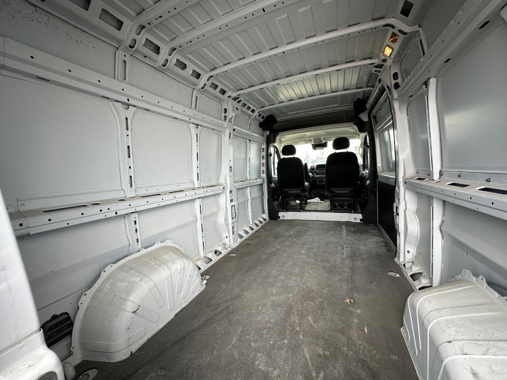Ram ProMaster Cargo Van Vehicle Full-screen Gallery Image 12