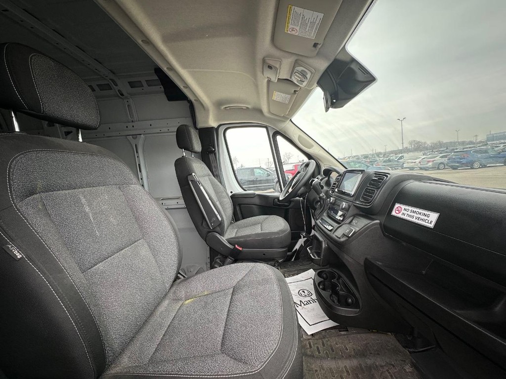 Ram ProMaster Cargo Van Vehicle Full-screen Gallery Image 15
