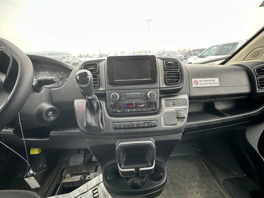 Ram ProMaster Cargo Van Vehicle Full-screen Gallery Image 19
