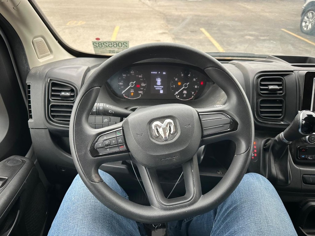 Ram ProMaster Cargo Van Vehicle Full-screen Gallery Image 21