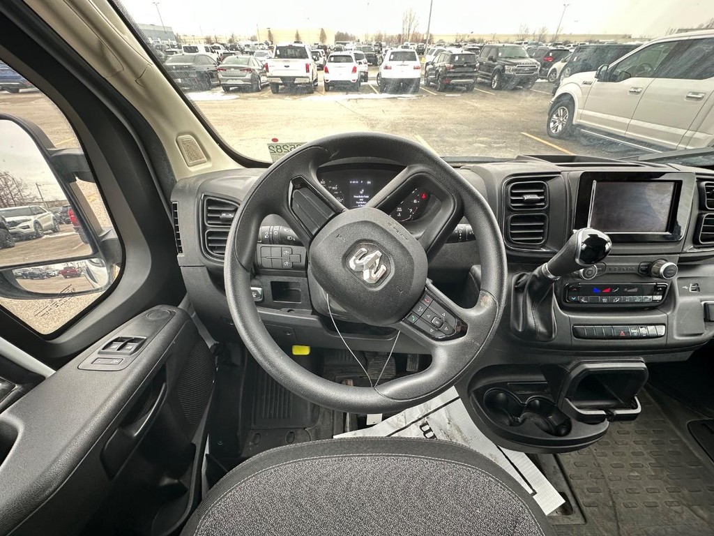 Ram ProMaster Cargo Van Vehicle Full-screen Gallery Image 23