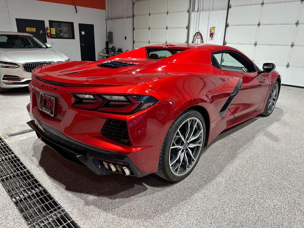 Chevrolet Corvette Vehicle Full-screen Gallery Image 5