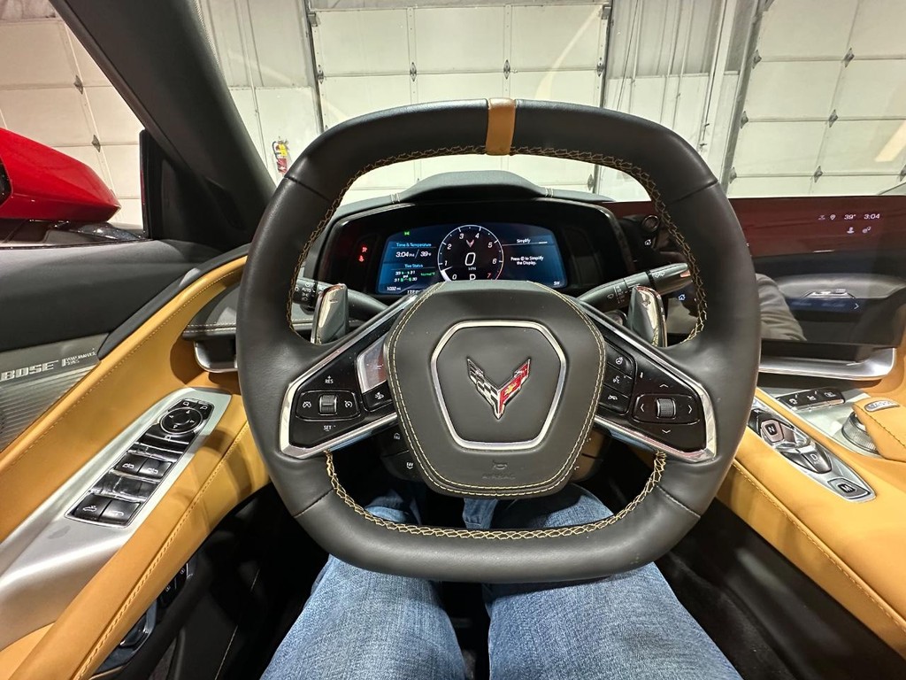 Chevrolet Corvette Vehicle Full-screen Gallery Image 16