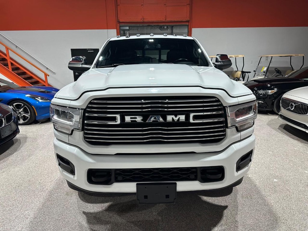 Ram 3500 Vehicle Full-screen Gallery Image 7