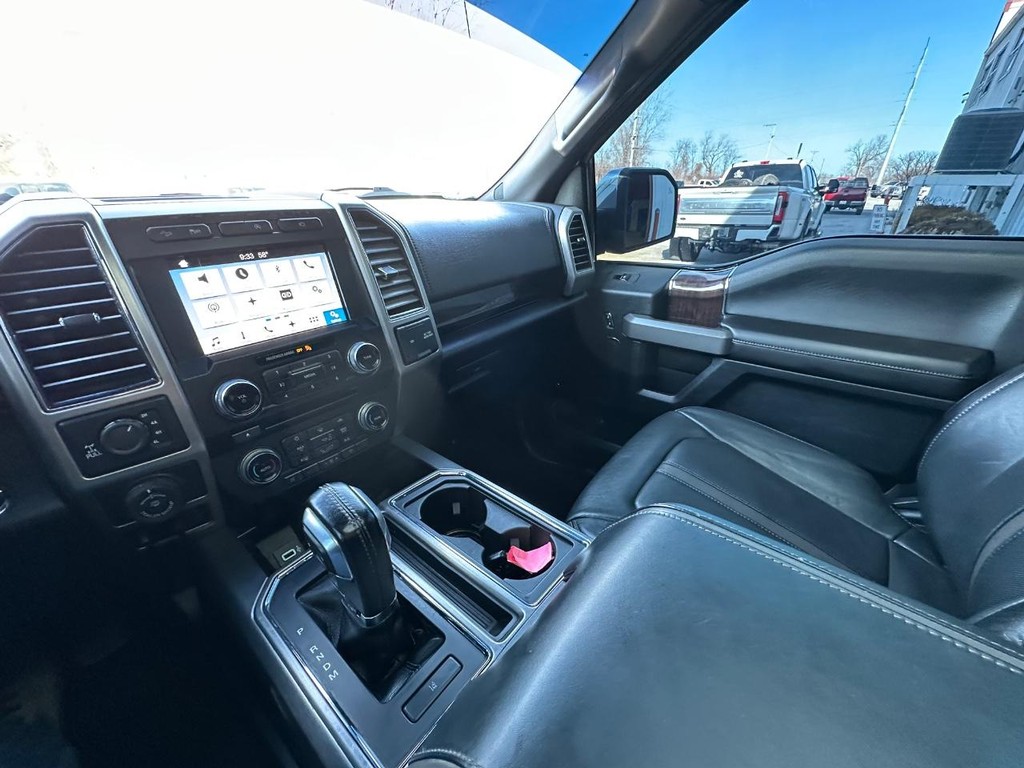 Ford F-150 Vehicle Full-screen Gallery Image 22