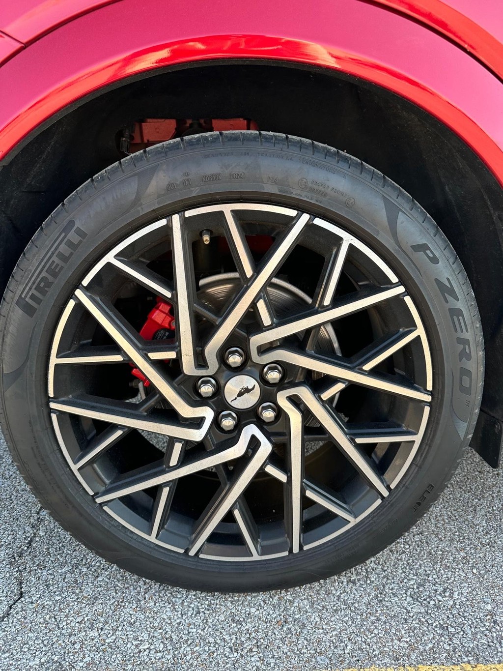 Ford Mustang Mach-E Vehicle Full-screen Gallery Image 13