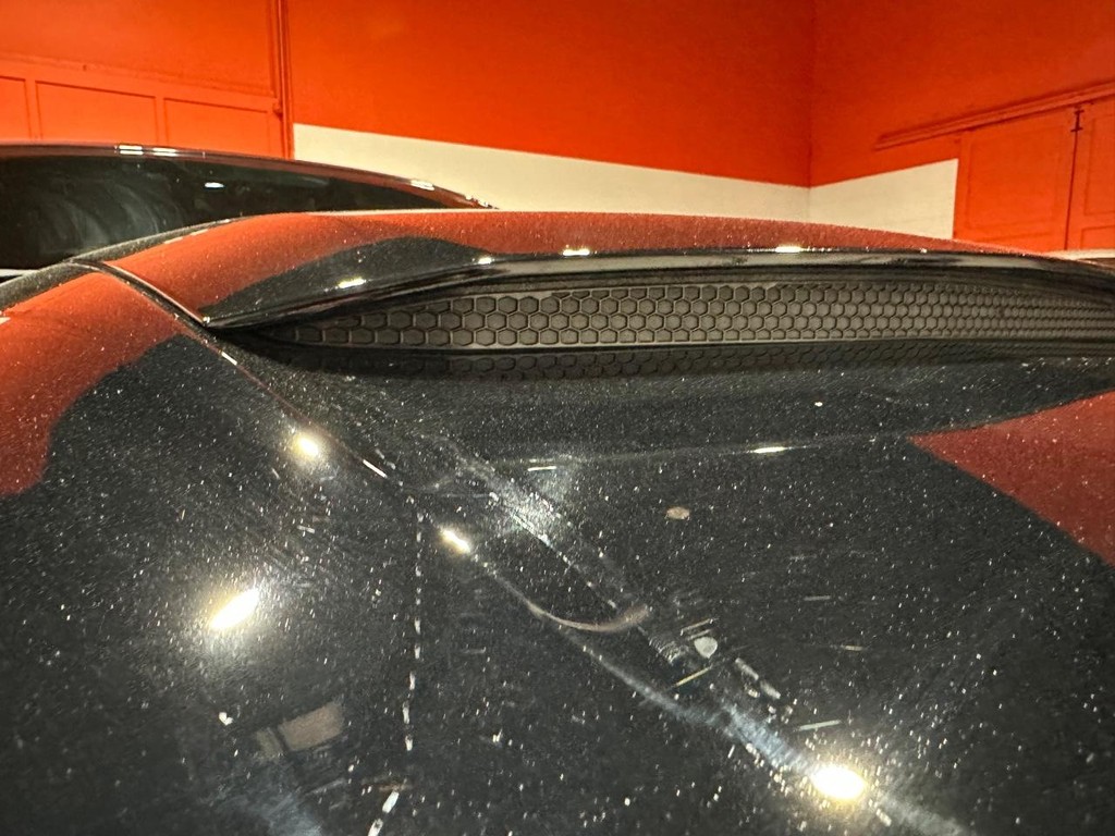 Ford Mustang Vehicle Full-screen Gallery Image 15