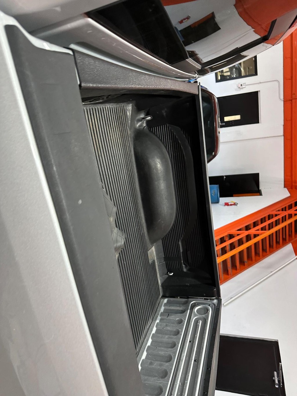 Ram 1500 Vehicle Full-screen Gallery Image 13