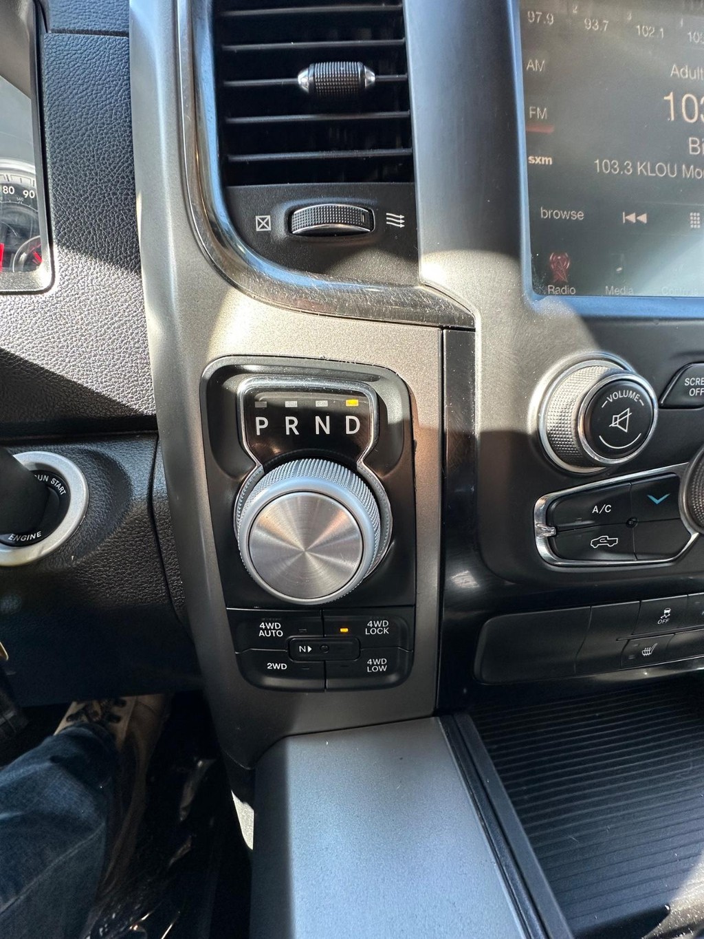 Ram 1500 Vehicle Full-screen Gallery Image 20