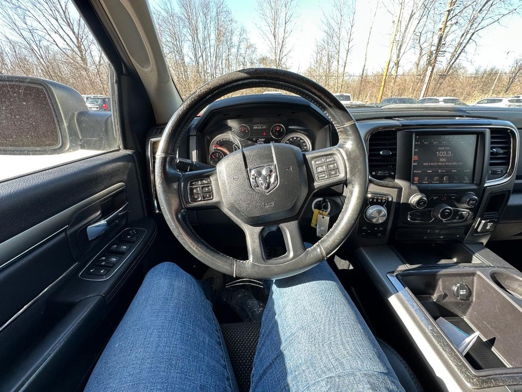 Ram 1500 Vehicle Full-screen Gallery Image 21