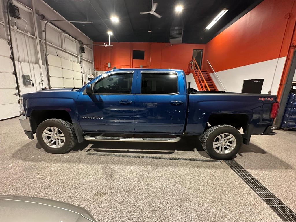 Chevrolet Silverado 1500 Vehicle Full-screen Gallery Image 06