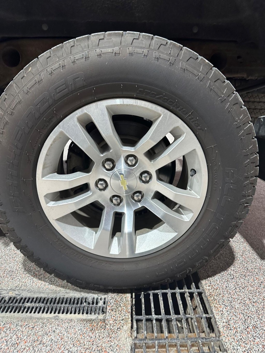 Chevrolet Silverado 1500 Vehicle Full-screen Gallery Image 08