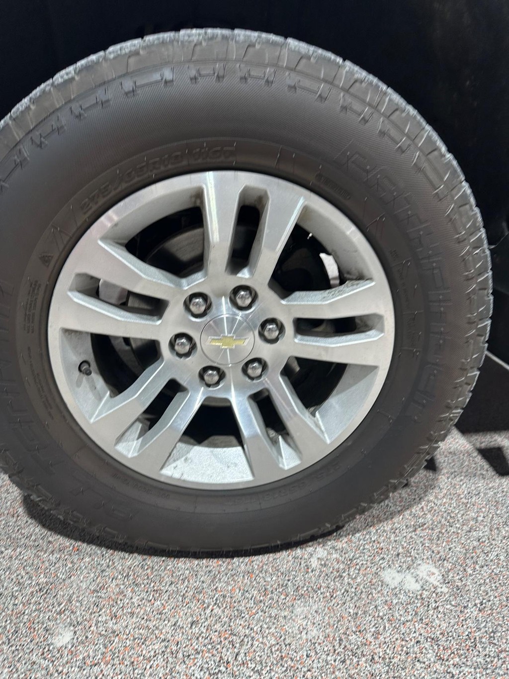 Chevrolet Silverado 1500 Vehicle Full-screen Gallery Image 09