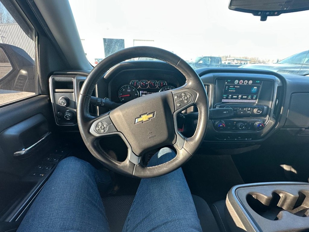 Chevrolet Silverado 1500 Vehicle Full-screen Gallery Image 21