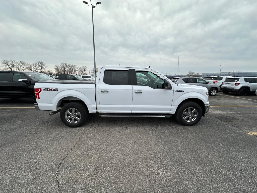 Ford F-150 Vehicle Full-screen Gallery Image 3