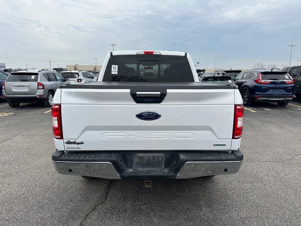 Ford F-150 Vehicle Full-screen Gallery Image 4