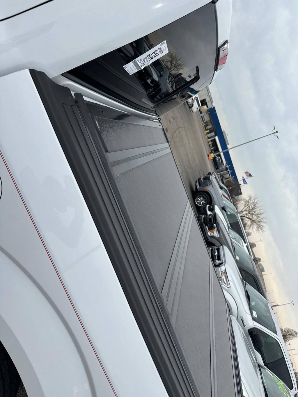 Ford F-150 Vehicle Full-screen Gallery Image 11