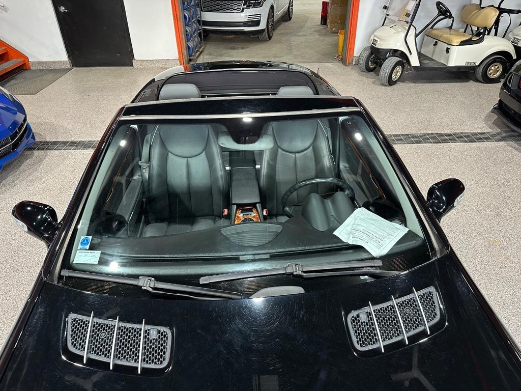 Mercedes-Benz SL-Class Vehicle Full-screen Gallery Image 20